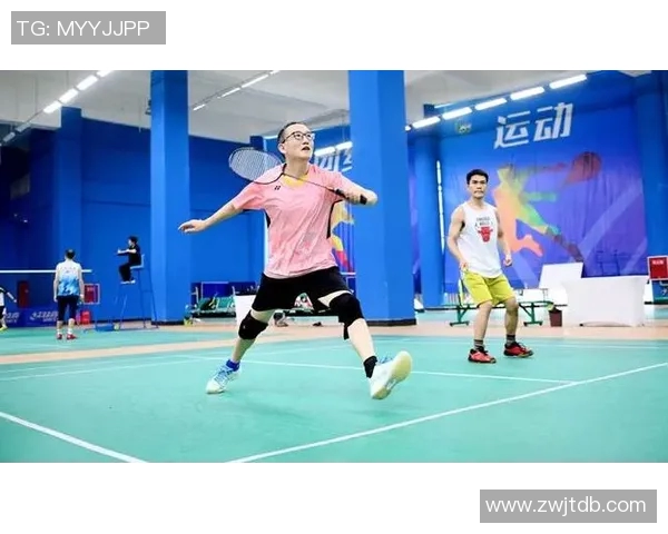 成都羽毛球队团队协作引发热议球员间默契与竞争的微妙平衡 成都羽毛球队团队协作引发热议球员间默契与竞争的微妙平衡