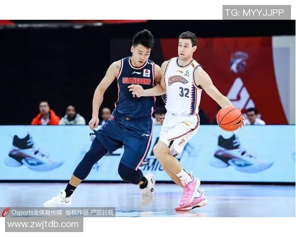 广州篮球队盯防策略分析与比赛表现的得失总结